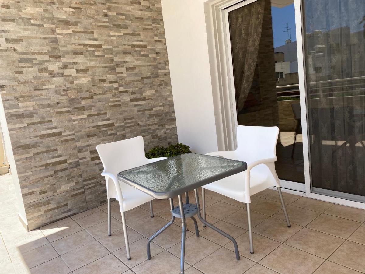 Apartmán Holiday City Center Larnaca Exteriér fotografie