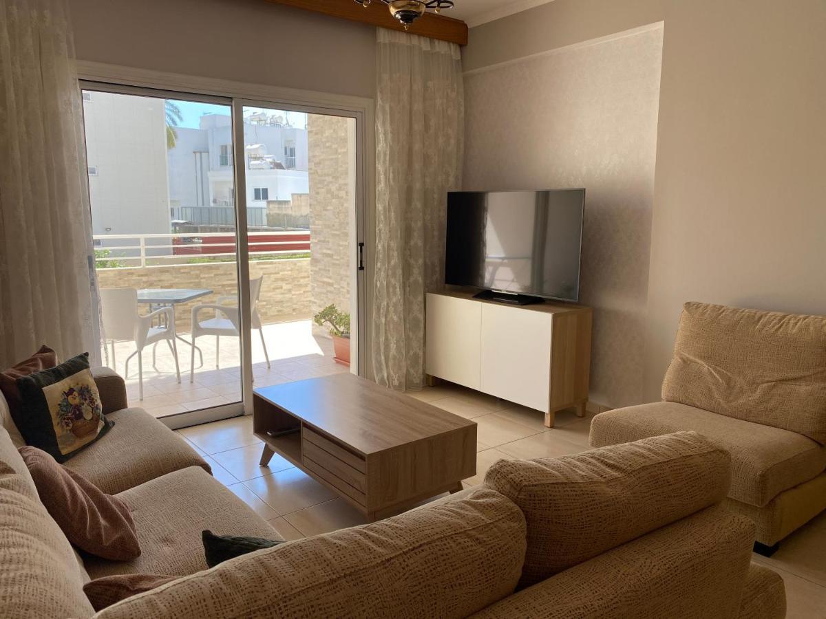 Apartmán Holiday City Center Larnaca Exteriér fotografie